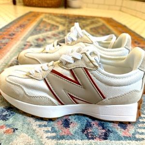 New Balance Sneakers. Neutral cream.